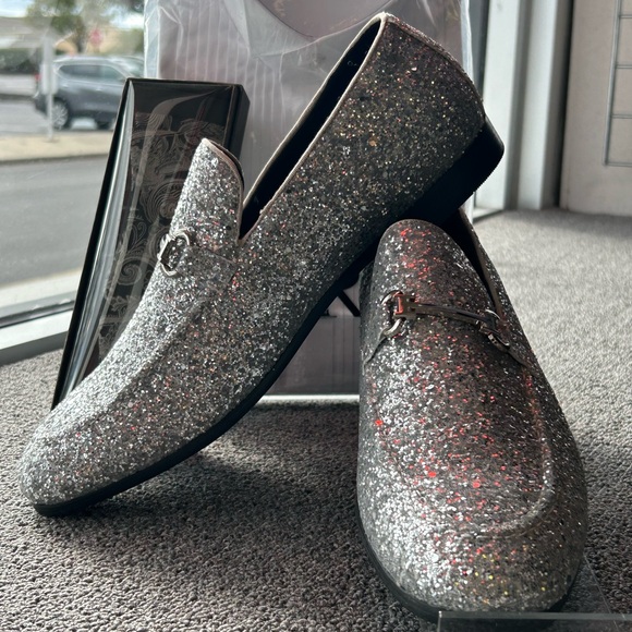 NWT Bravo Silver Glitter Loafers - Picture 4 of 4